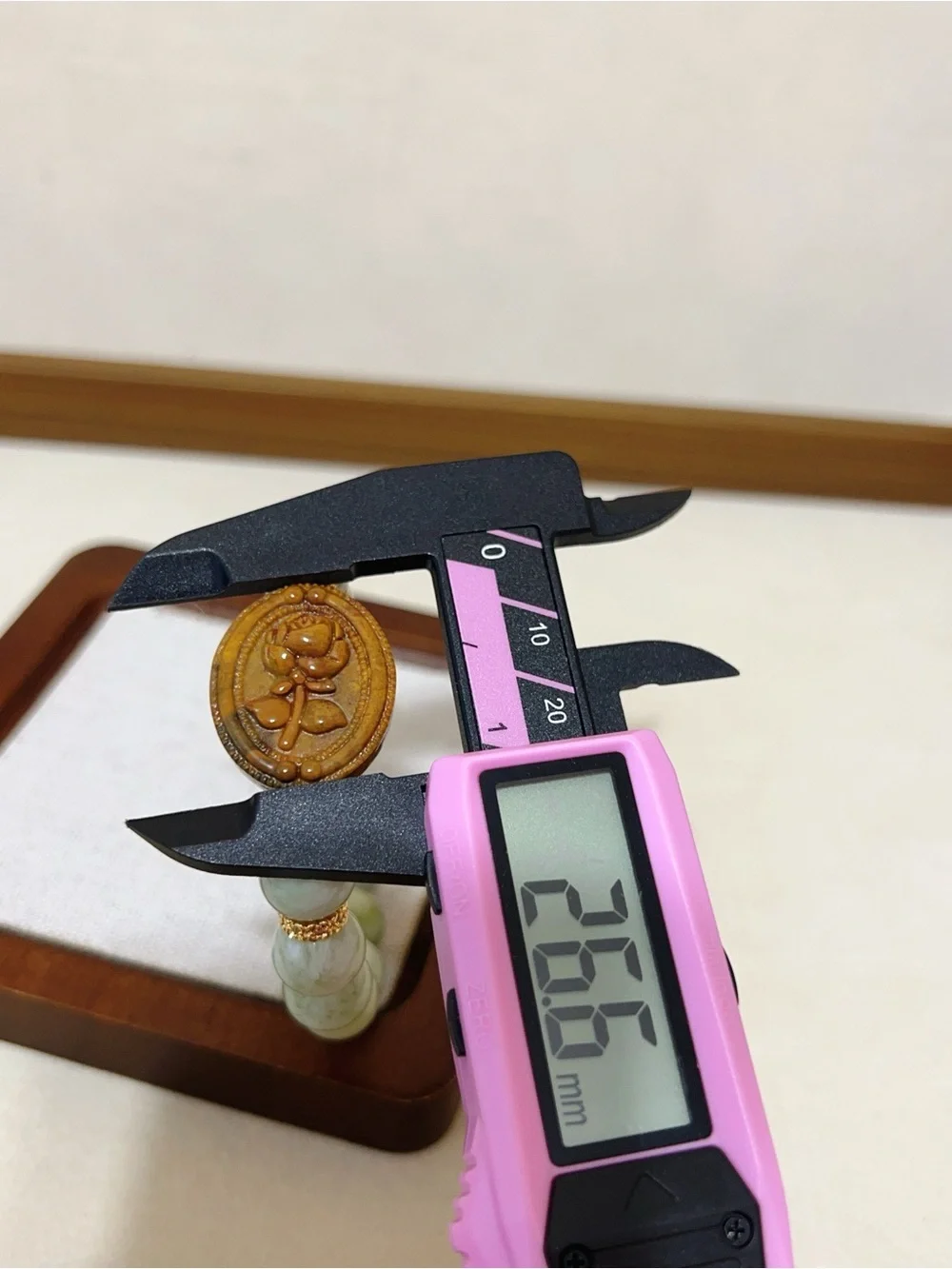Handmade Natural Serpentine Jade Bracelet |Alashan Agate Rose Portrait Charm